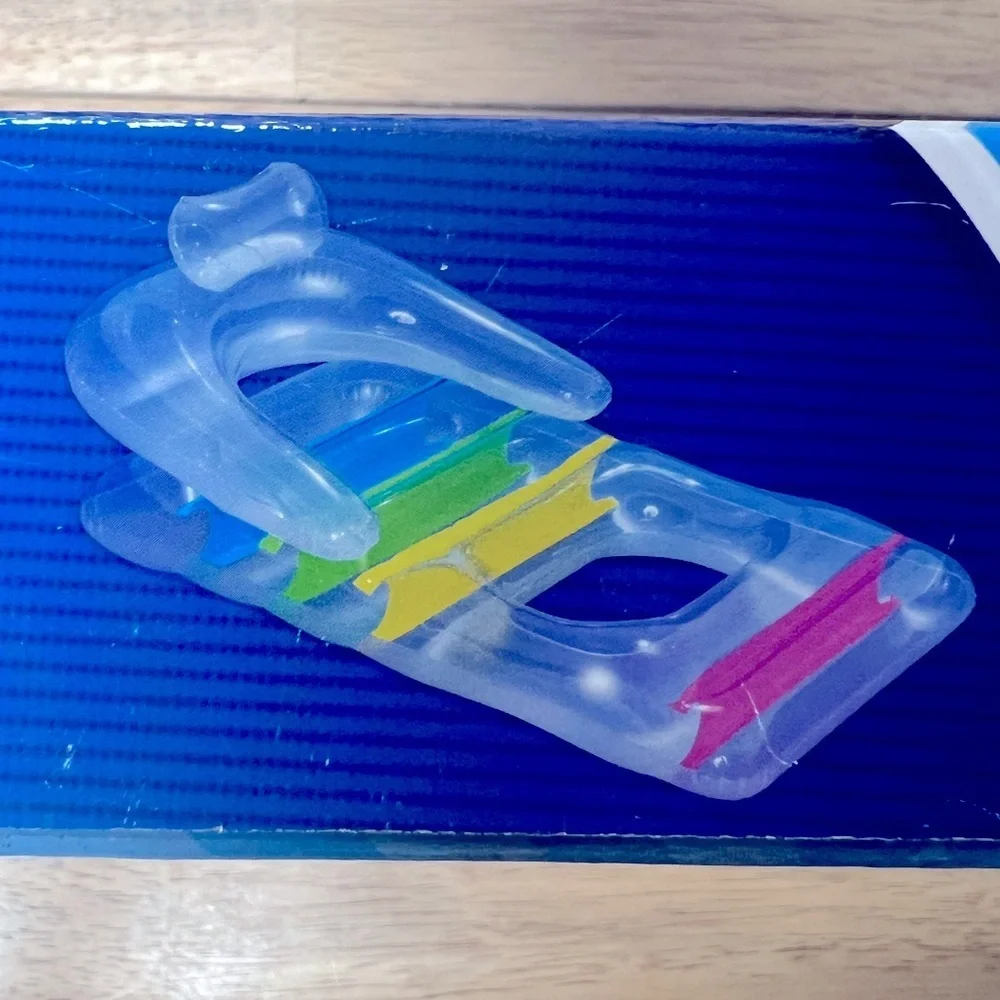 Large Pool Lounge - Picture 4 of 5